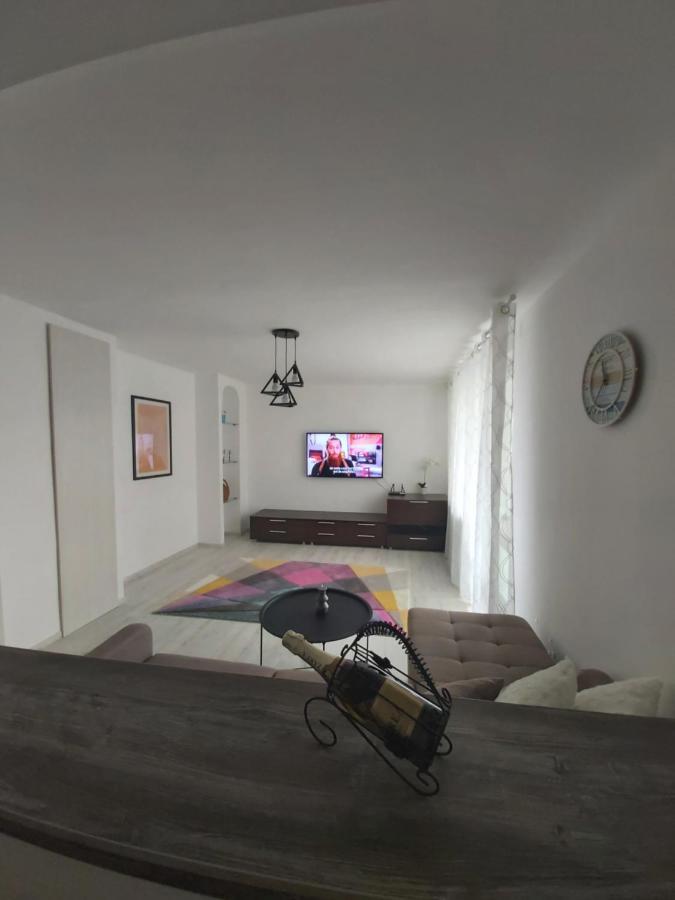 Chic Apartament デヴァ エクステリア 写真